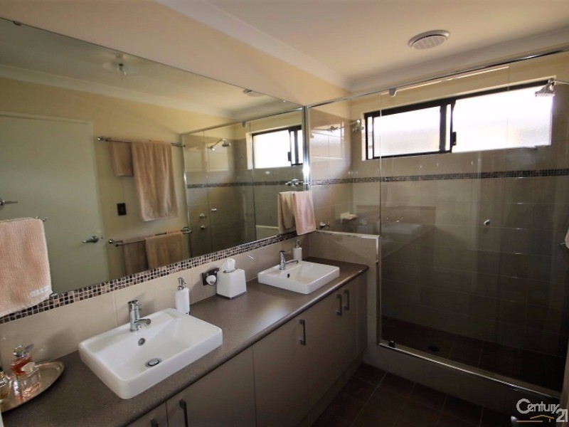 11 Citrine Street, Australind WA 6233