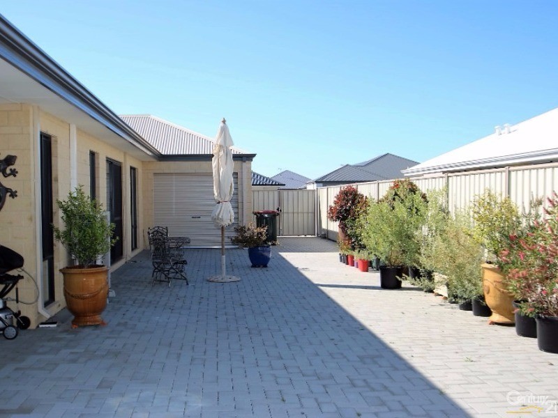 11 Citrine Street, Australind WA 6233
