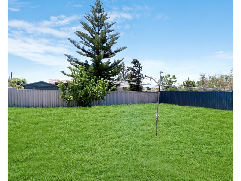 6 Boyalla Street, Carey Park WA 6230