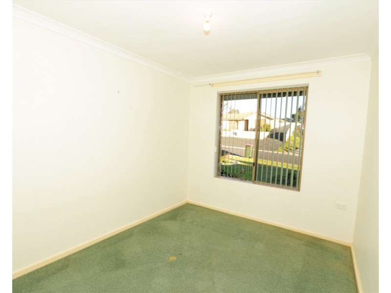 14 Whatman Way, Withers WA 6230