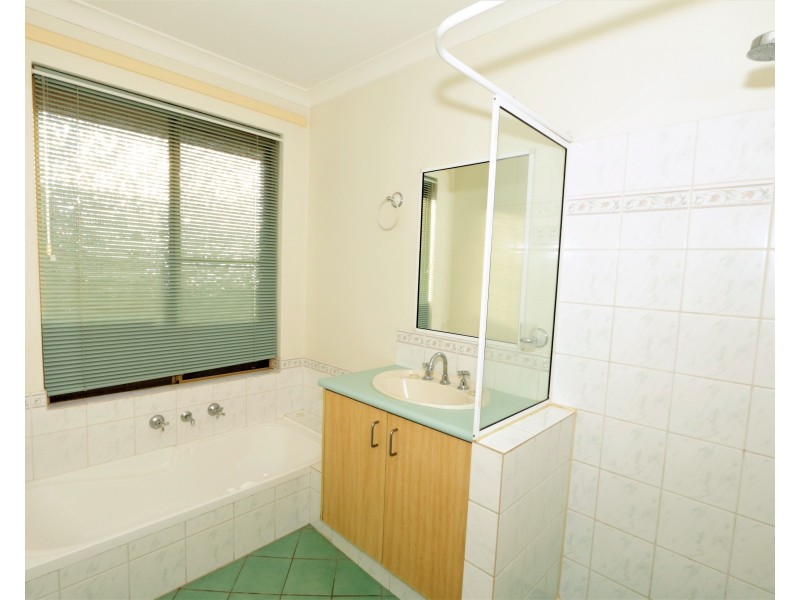 14 Whatman Way, Withers WA 6230