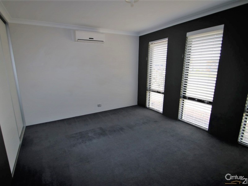 5 Apsley Circle, Millbridge WA 6232