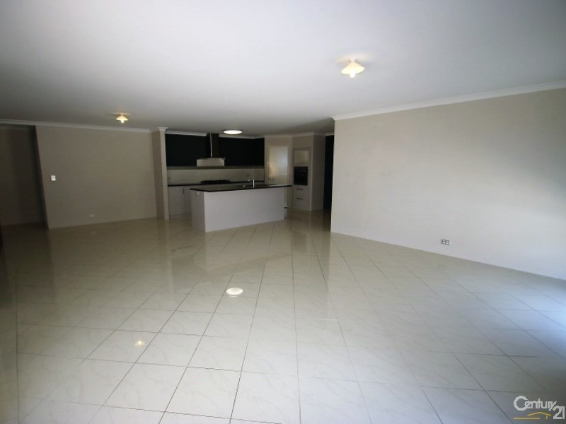 5 Apsley Circle, Millbridge WA 6232