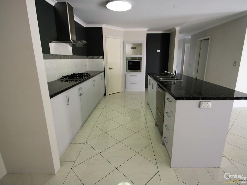 5 Apsley Circle, Millbridge WA 6232