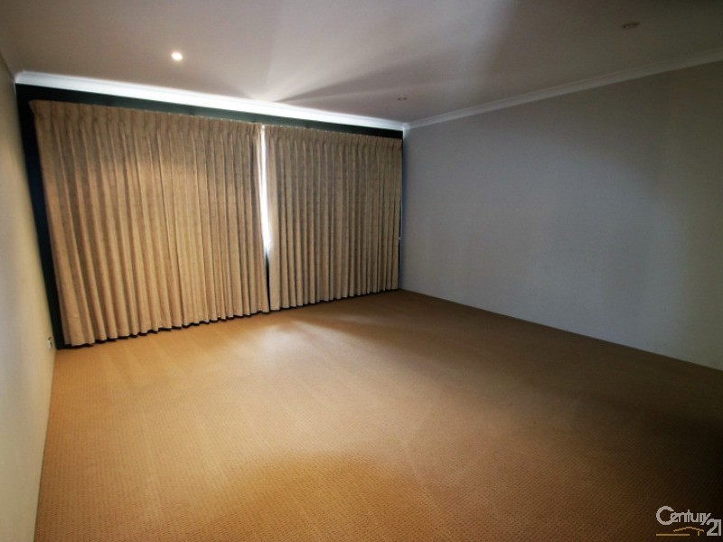 5 Apsley Circle, Millbridge WA 6232