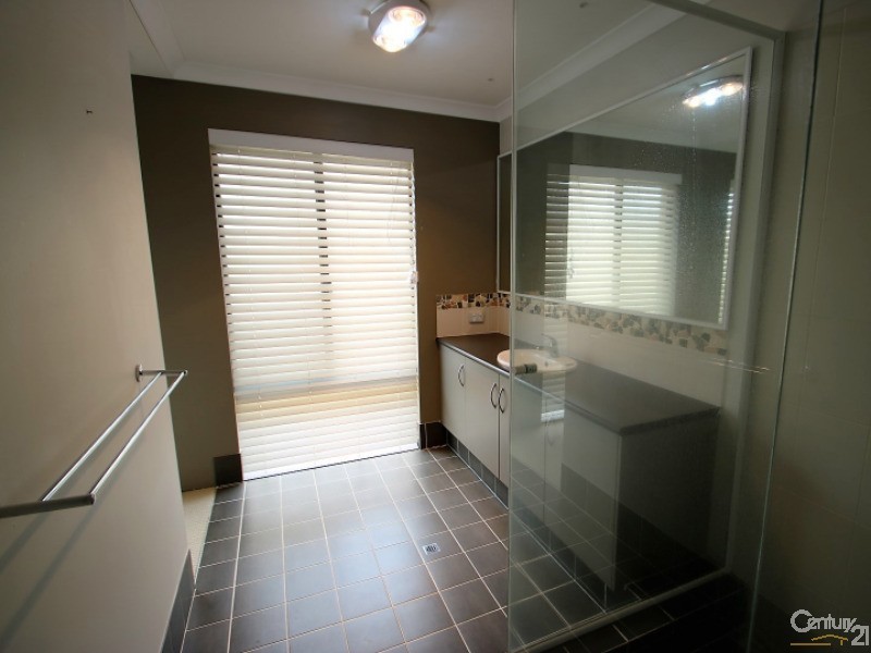 5 Apsley Circle, Millbridge WA 6232