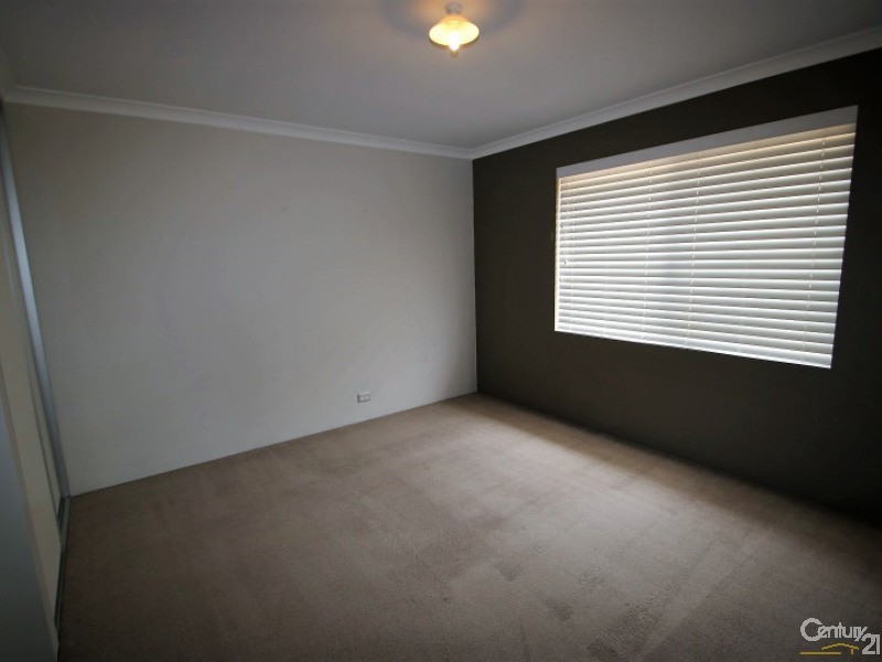 5 Apsley Circle, Millbridge WA 6232