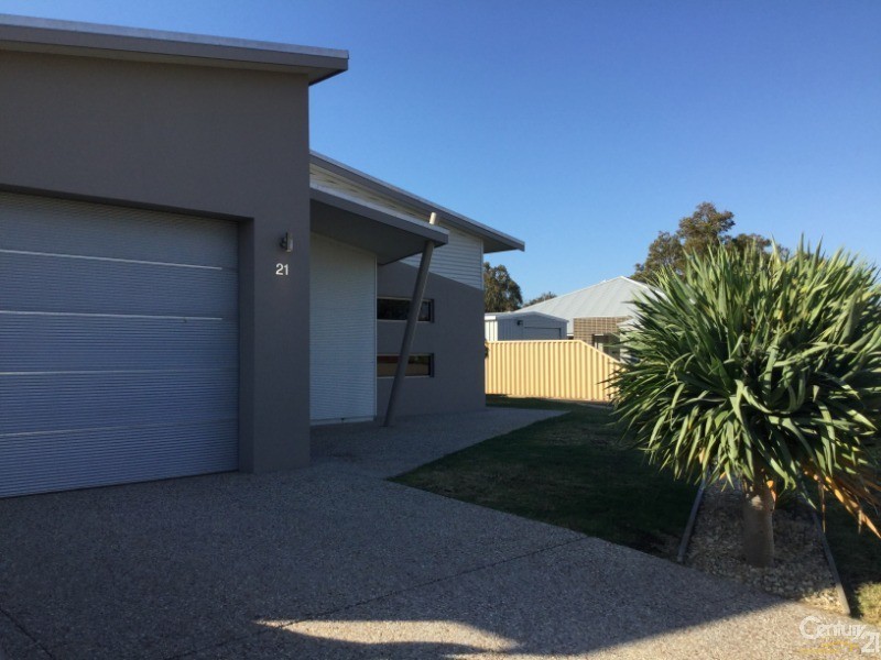 21 Greenough Place, Millbridge WA 6232