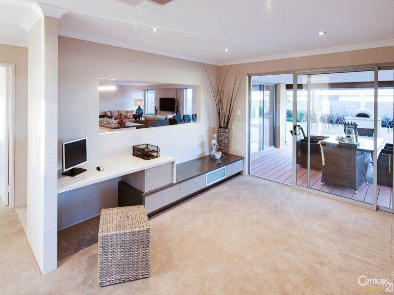 54 Millbridge Boulevard, Millbridge WA 6232