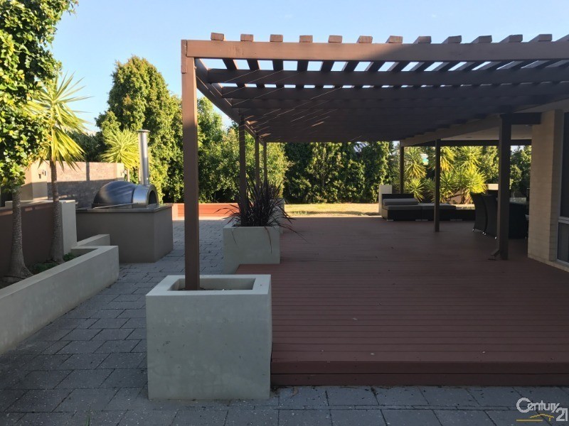 54 Millbridge Boulevard, Millbridge WA 6232