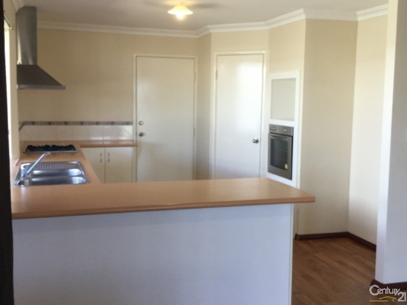 75 Barton Drive, Australind WA 6233