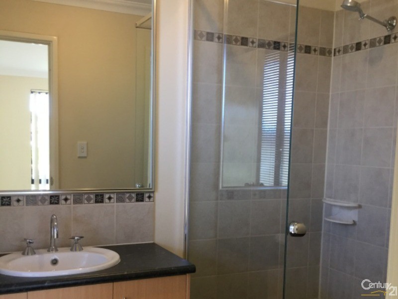 75 Barton Drive, Australind WA 6233