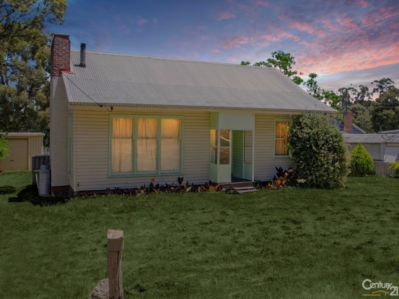 11 Cable Street, Collie WA 6225