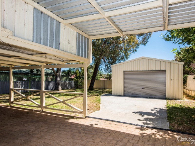 4 Crews Court, Withers WA 6230