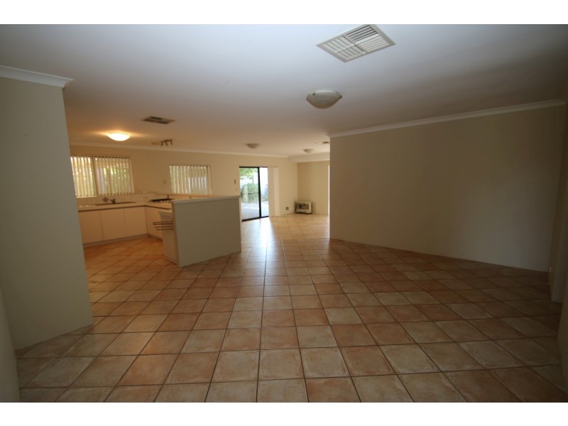 7 Pigeon Court, Eaton WA 6232