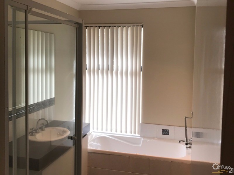 7 Pigeon Court, Eaton WA 6232