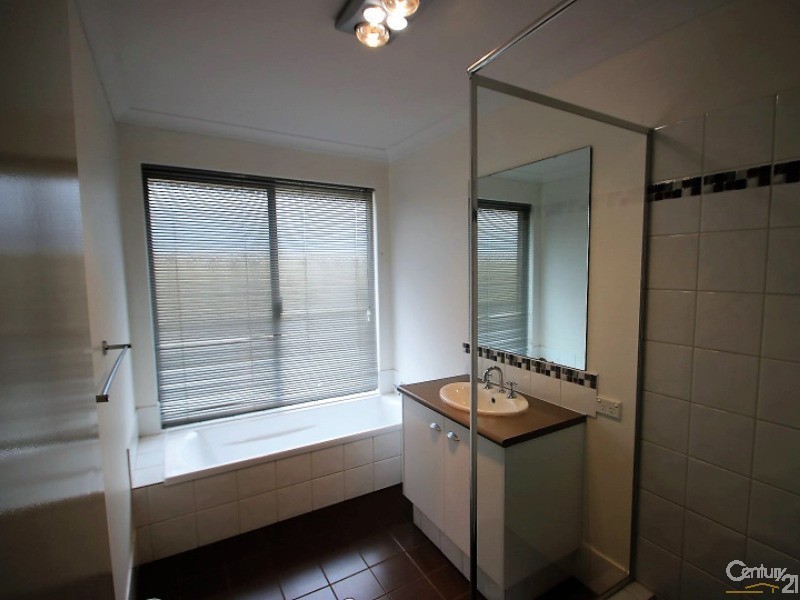 2 Jindalee Way, Millbridge WA 6232