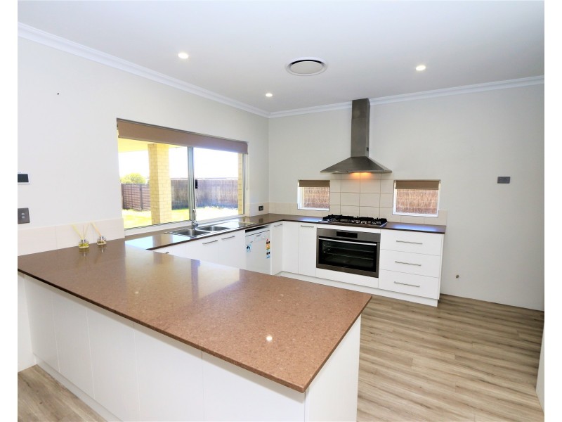 12 Chestnut Boulevard, Millbridge WA 6232