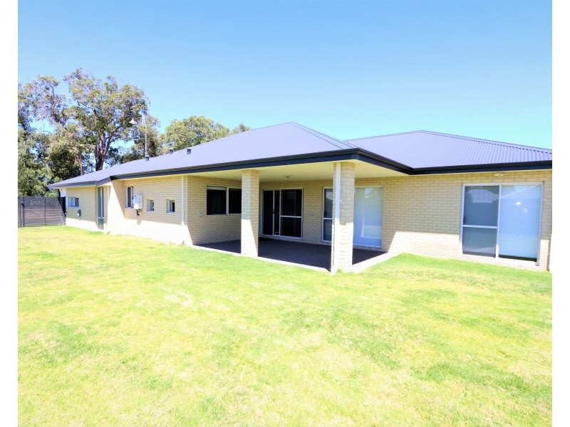 12 Chestnut Boulevard, Millbridge WA 6232