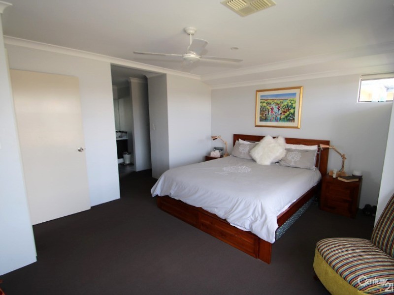 17 Kelston Way, Australind WA 6233