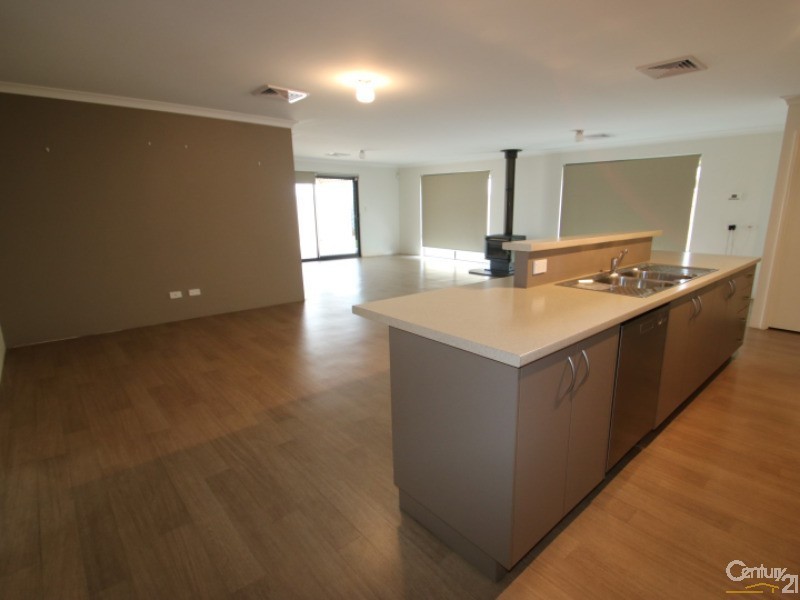 26  Claymore Loop, Dalyellup WA 6230