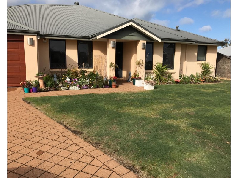 13 Tonkin Fairway, Dalyellup WA 6230