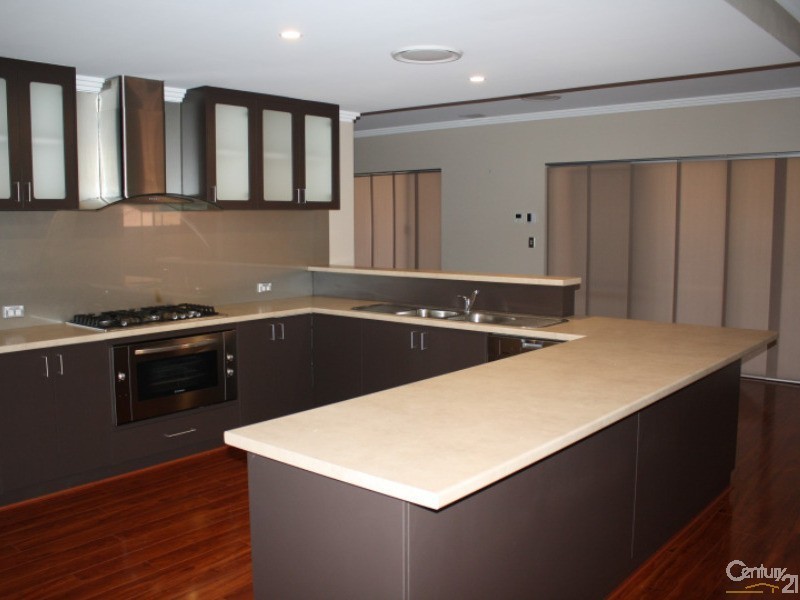 11 Henderson Crescent, Australind WA 6233