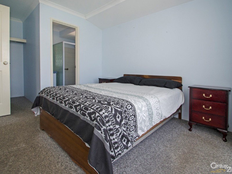 8 Christchurch Place, College Grove WA 6230