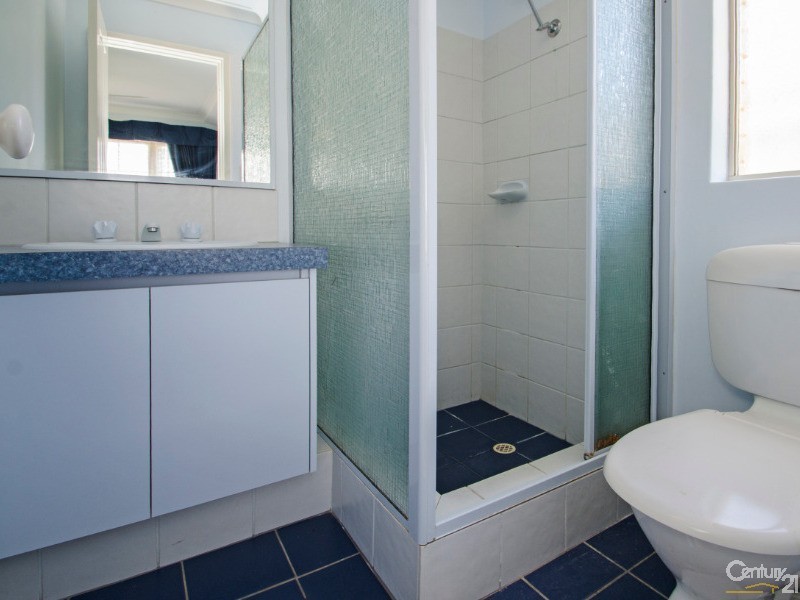 8 Christchurch Place, College Grove WA 6230