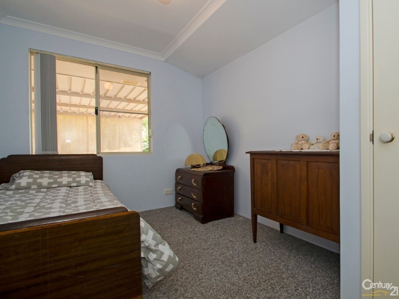 8 Christchurch Place, College Grove WA 6230