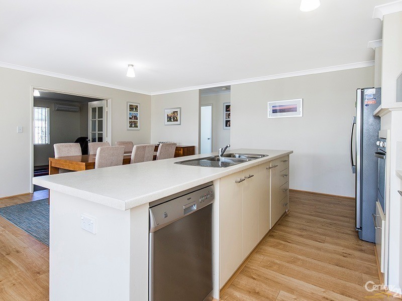 14 Cockatoo Gate, Australind WA 6233