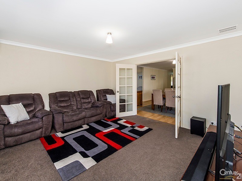 14 Cockatoo Gate, Australind WA 6233