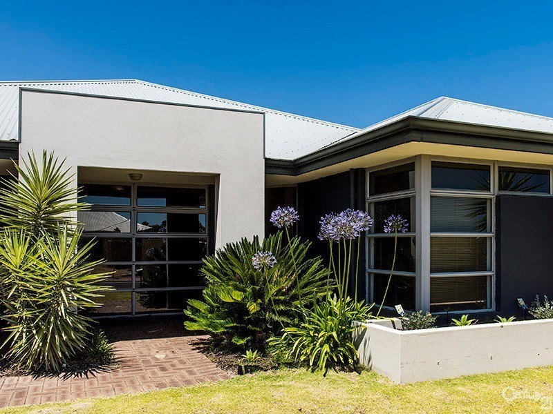 2 Jindalee Way, Millbridge WA 6232