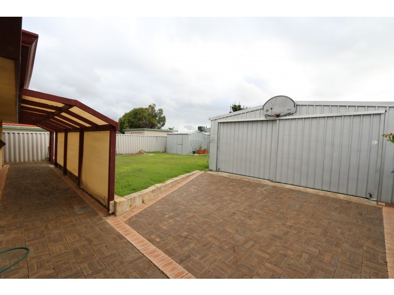 19 Scarlet Drive, Glen Iris WA 6230