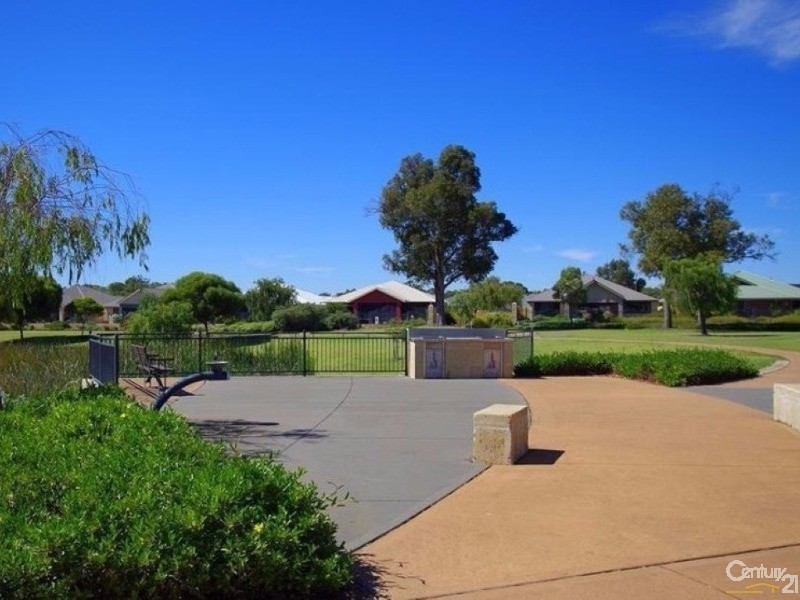 18 Castlereagh Vista, Millbridge WA 6232