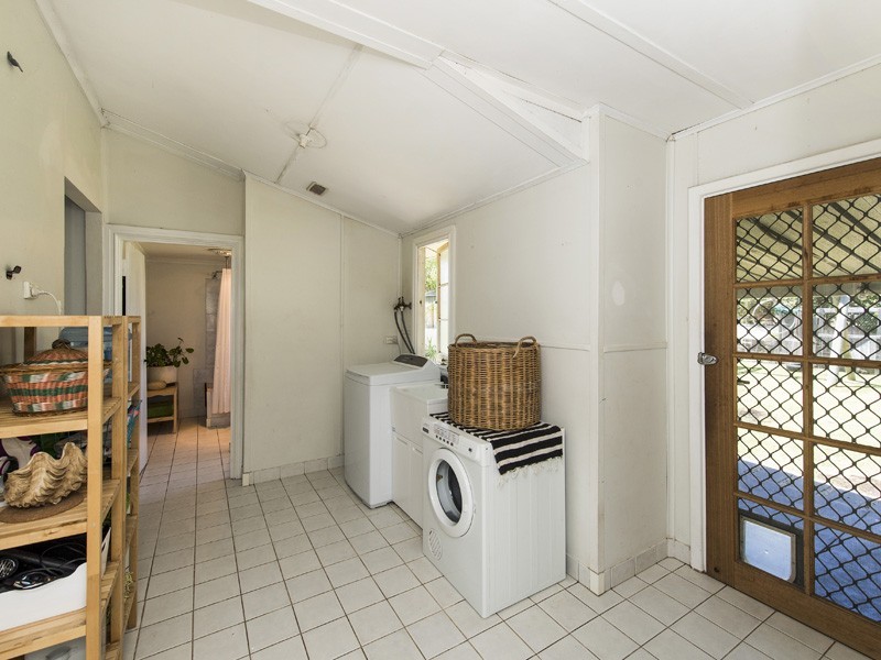 13 Moolyeen road, Carey Park WA 6230