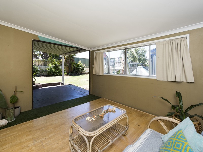 13 Moolyeen road, Carey Park WA 6230