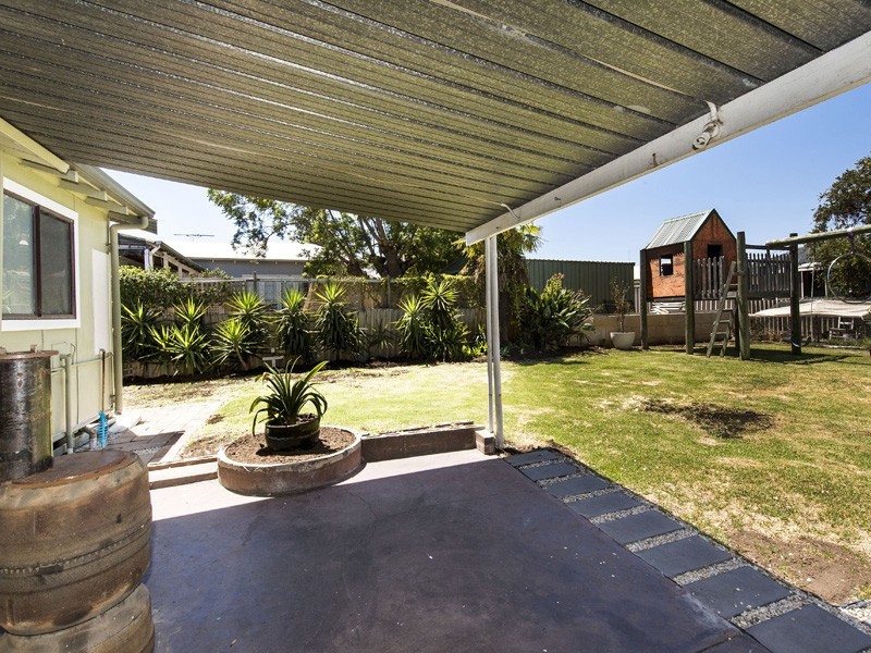 13 Moolyeen road, Carey Park WA 6230
