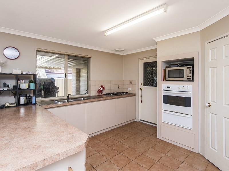 22 Lusitano Avenue, Eaton WA 6232