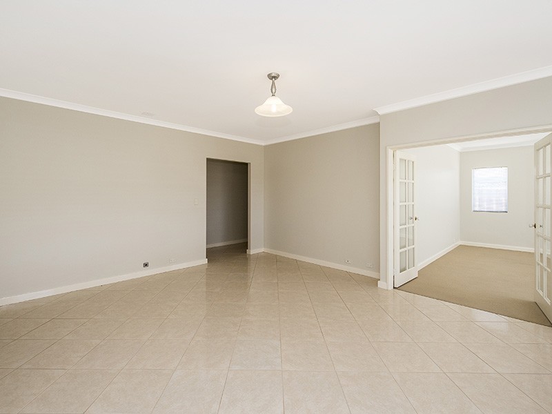 16 Possum Way, College Grove WA 6230