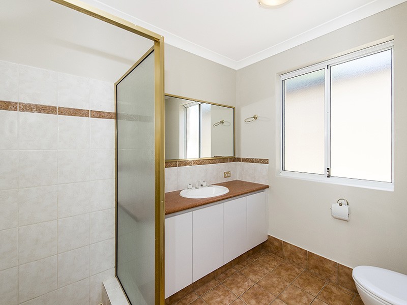 16 Possum Way, College Grove WA 6230