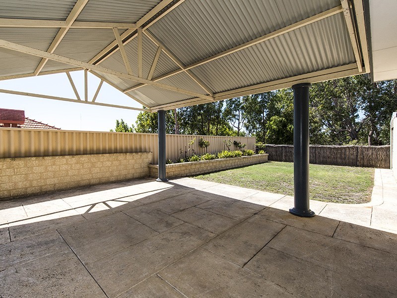 16 Possum Way, College Grove WA 6230