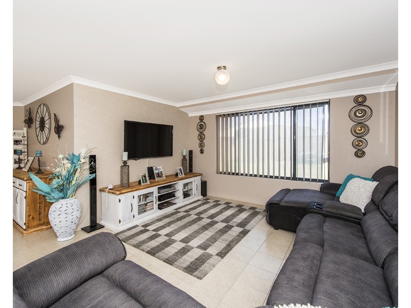 43 Kambany Approach, Dalyellup WA 6230