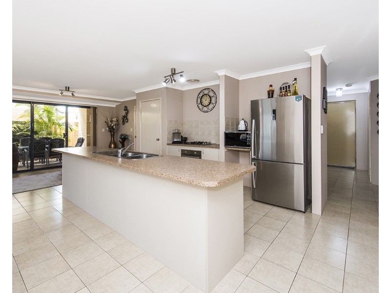 43 Kambany Approach, Dalyellup WA 6230