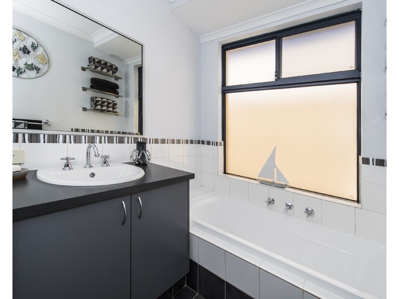 43 Kambany Approach, Dalyellup WA 6230