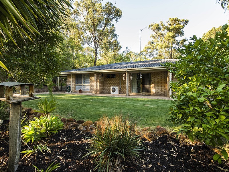 12 Lofthouse Drive, Leschenault WA 6233
