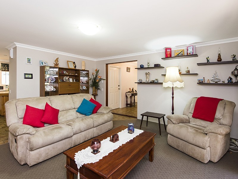 12 Lofthouse Drive, Leschenault WA 6233