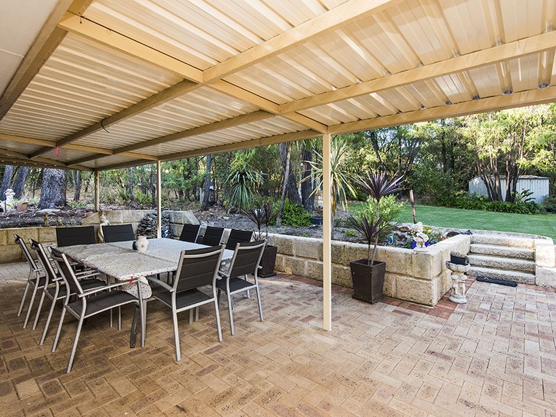 12 Lofthouse Drive, Leschenault WA 6233