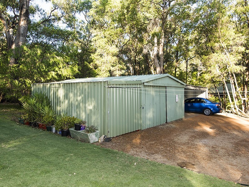 12 Lofthouse Drive, Leschenault WA 6233