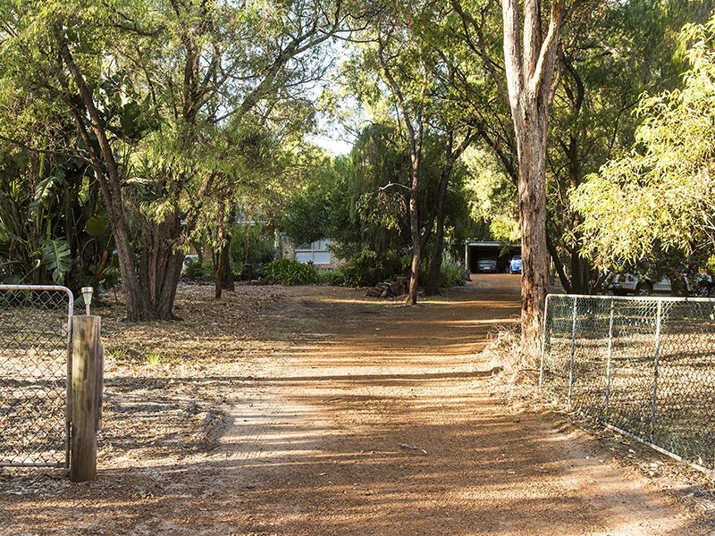 12 Lofthouse Drive, Leschenault WA 6233